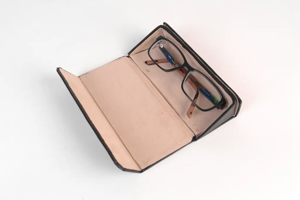 Brillenetui Innenansicht